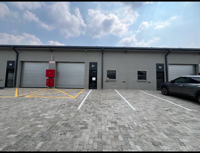 120M² WAREHOUSE TO LET IN FERNDALE